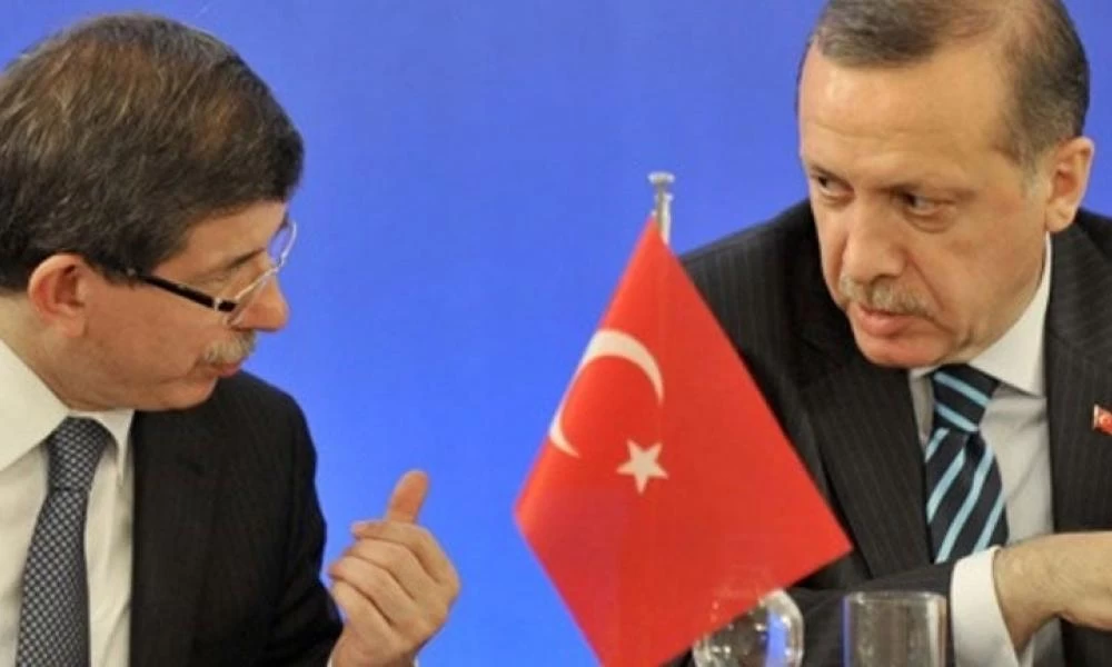 Νταβούτογλου: "Πρόβλημα για την ασφάλεια της Τουρκίας ο Ερντογάν, ελέγχεται από τις ΗΠΑ"